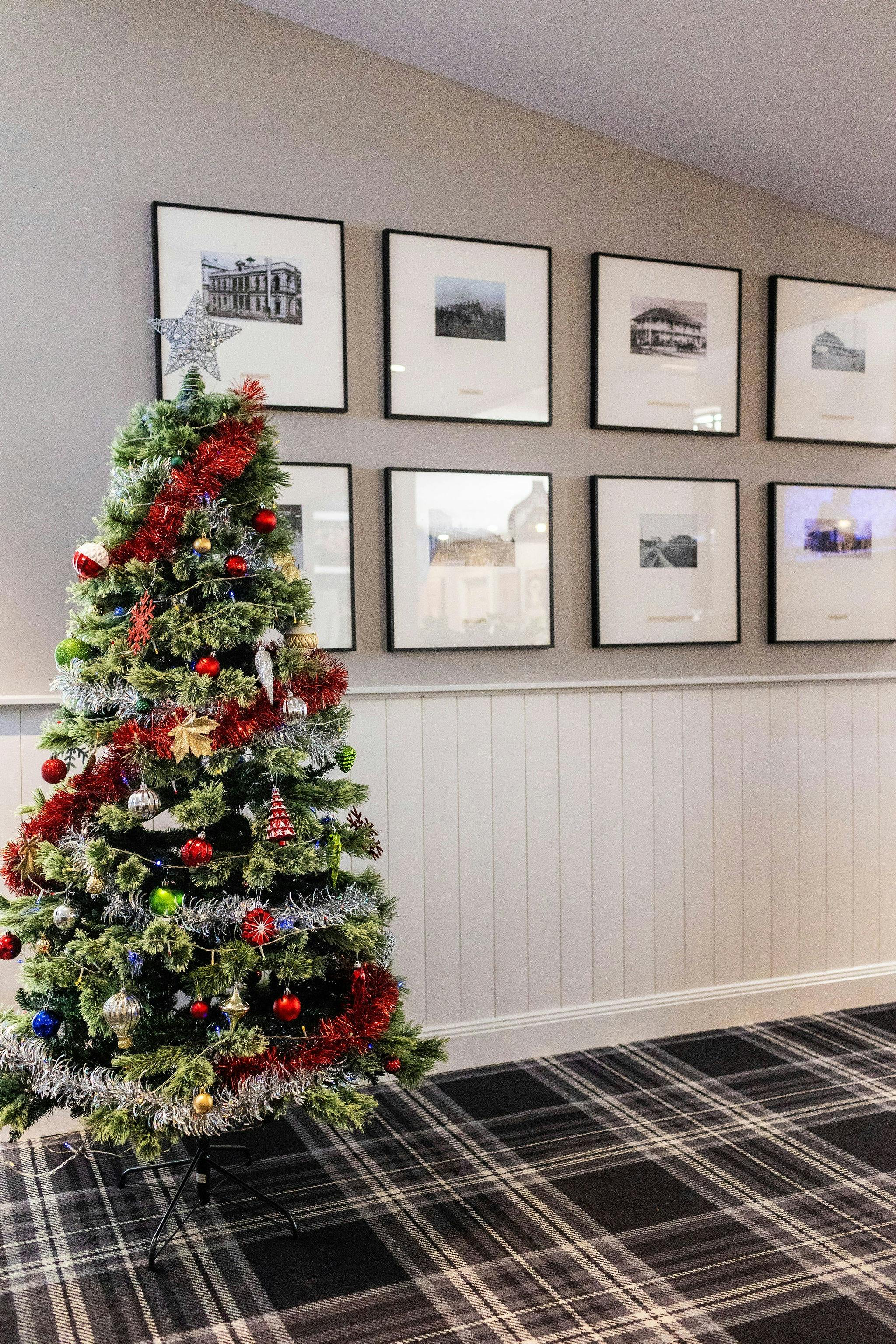 Santa Claus is coming to The Ophir