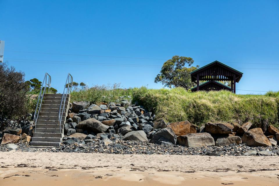 Coles Beach, Devonport photo