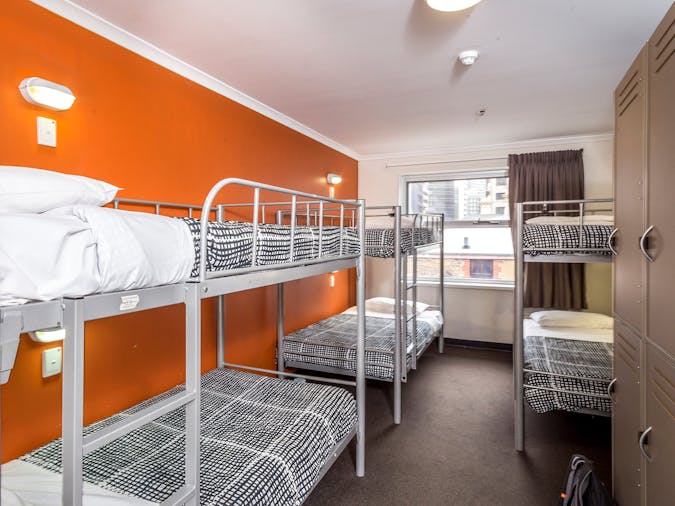 SIX SHARE DORMITORY