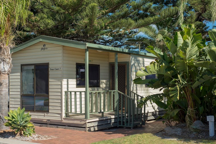 Tourist Cabins 5 Berth