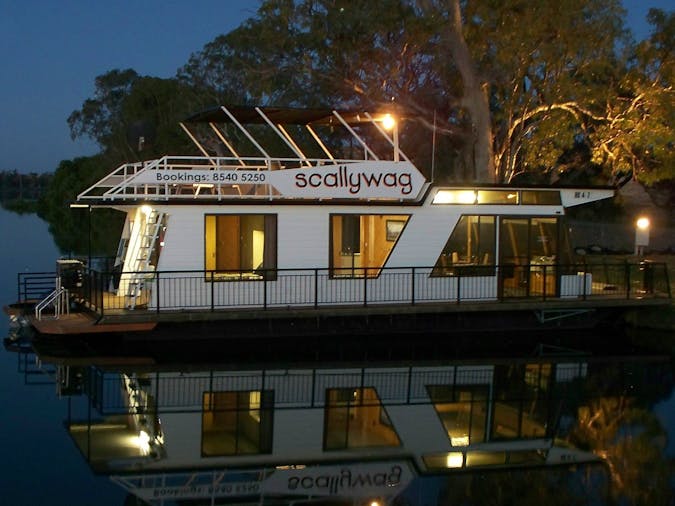 Griffens Marina Houseboats Scallywag - Blanchetown Hire 