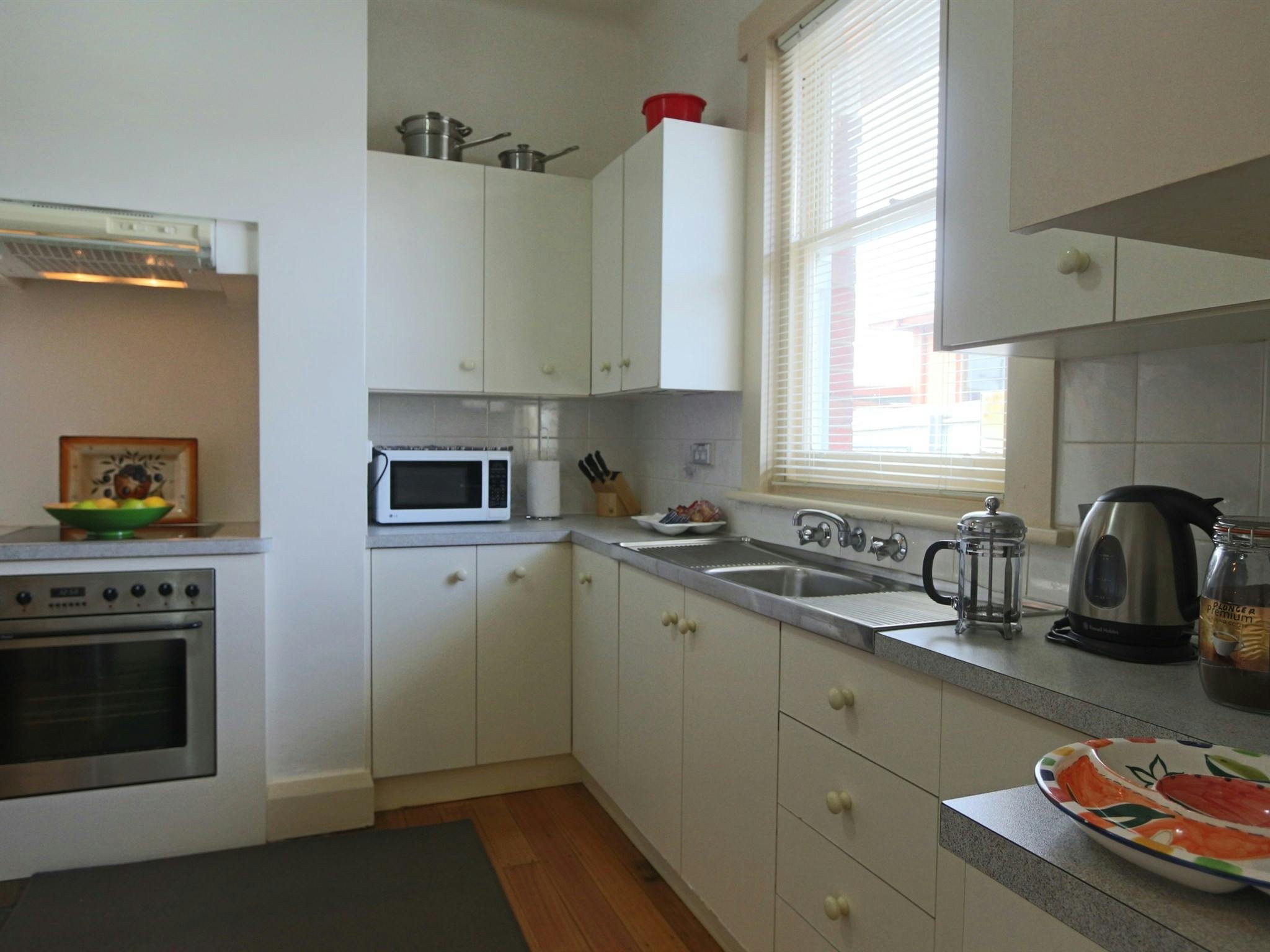 Spacious well equipped kitchen