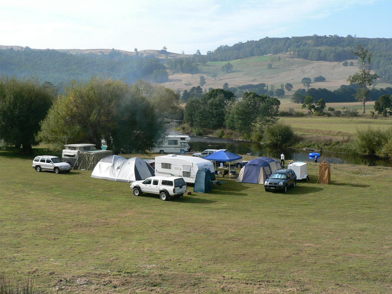 Wings Wildlife Park riverside camp grounds