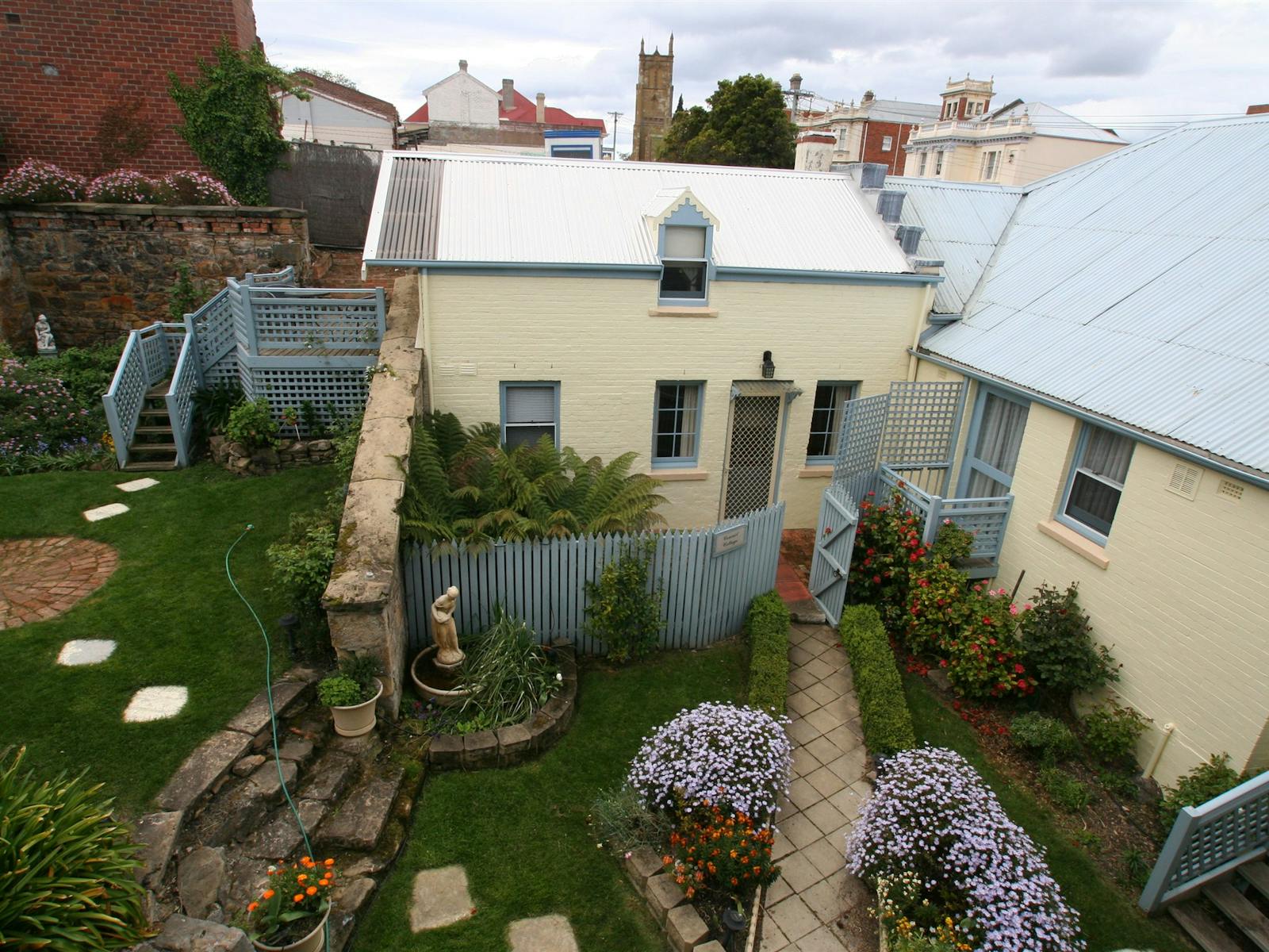 Courtyard Garden
