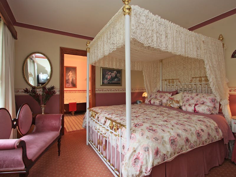 Moonlight And Lace Bed And Breakfast Moonlight And Lace Bed And Breakfast