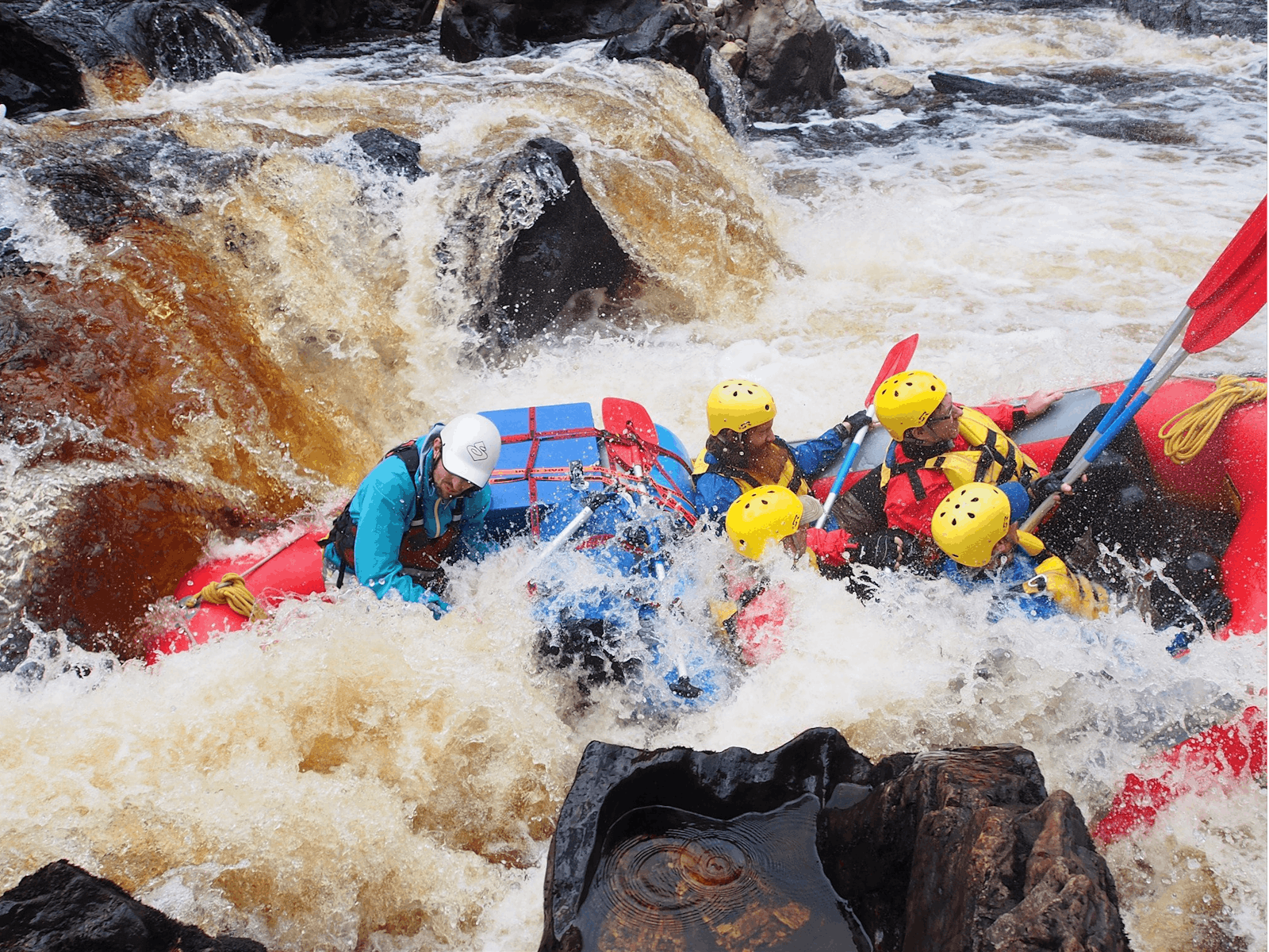 Elias and his crew are getting submerged on the Trojan rapid.