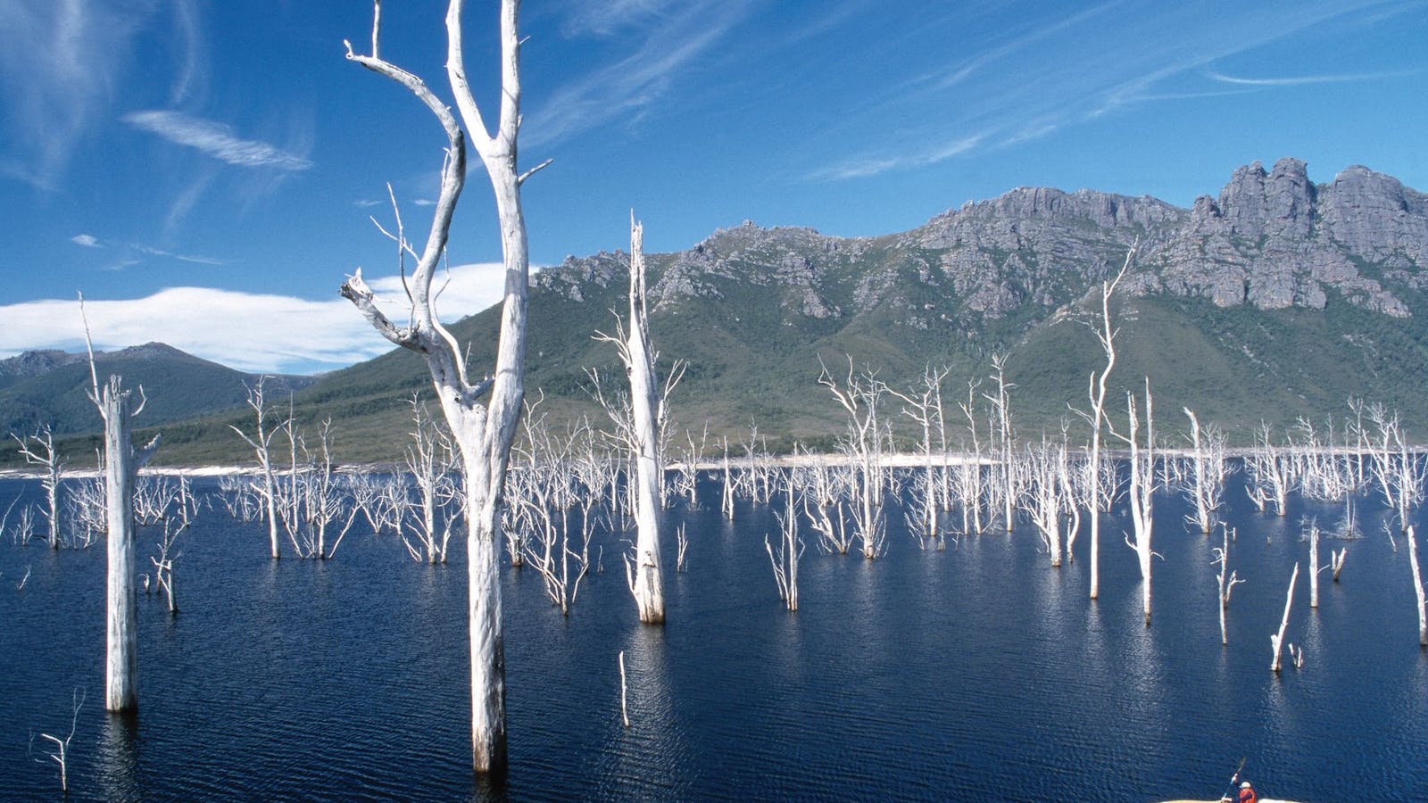 Lake Gordon - Lake Pedder - Strathgordon
