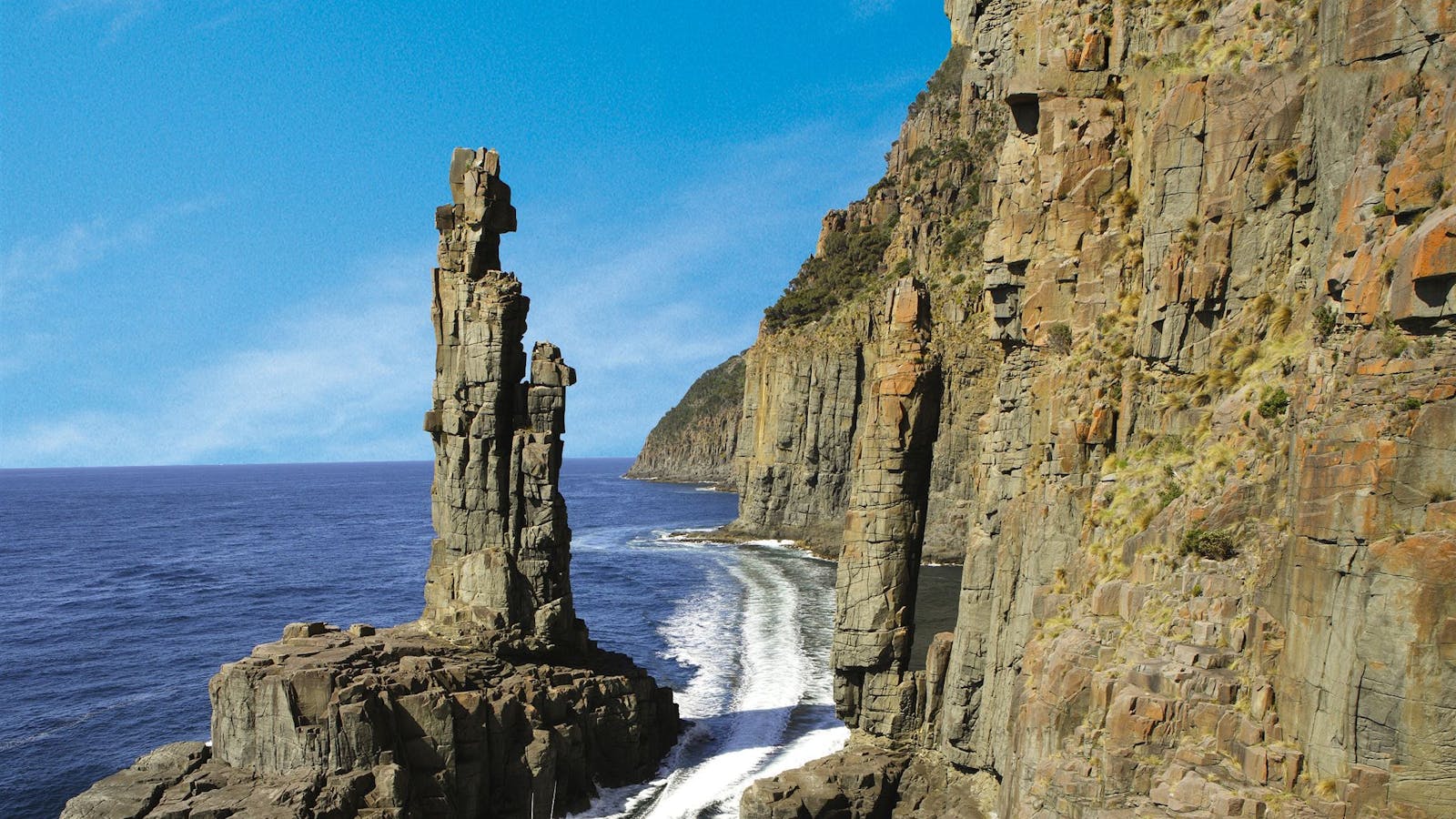 Bruny Island Cruises - Pennicott Wilderness Journeys