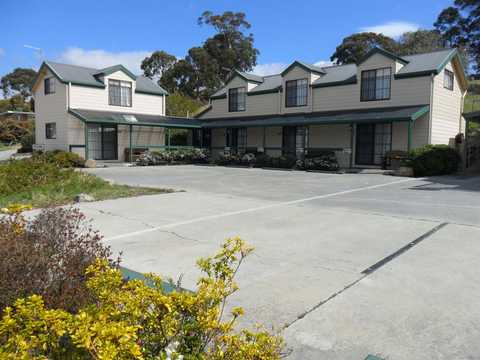 Queechy Motels