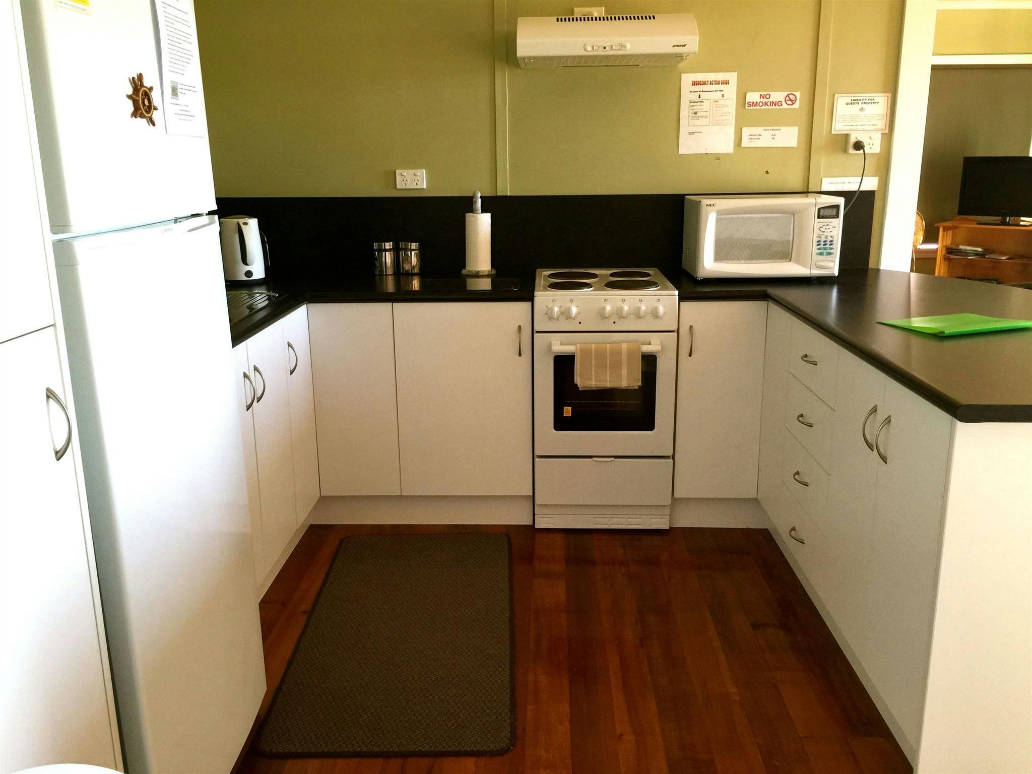 Kitchen stove