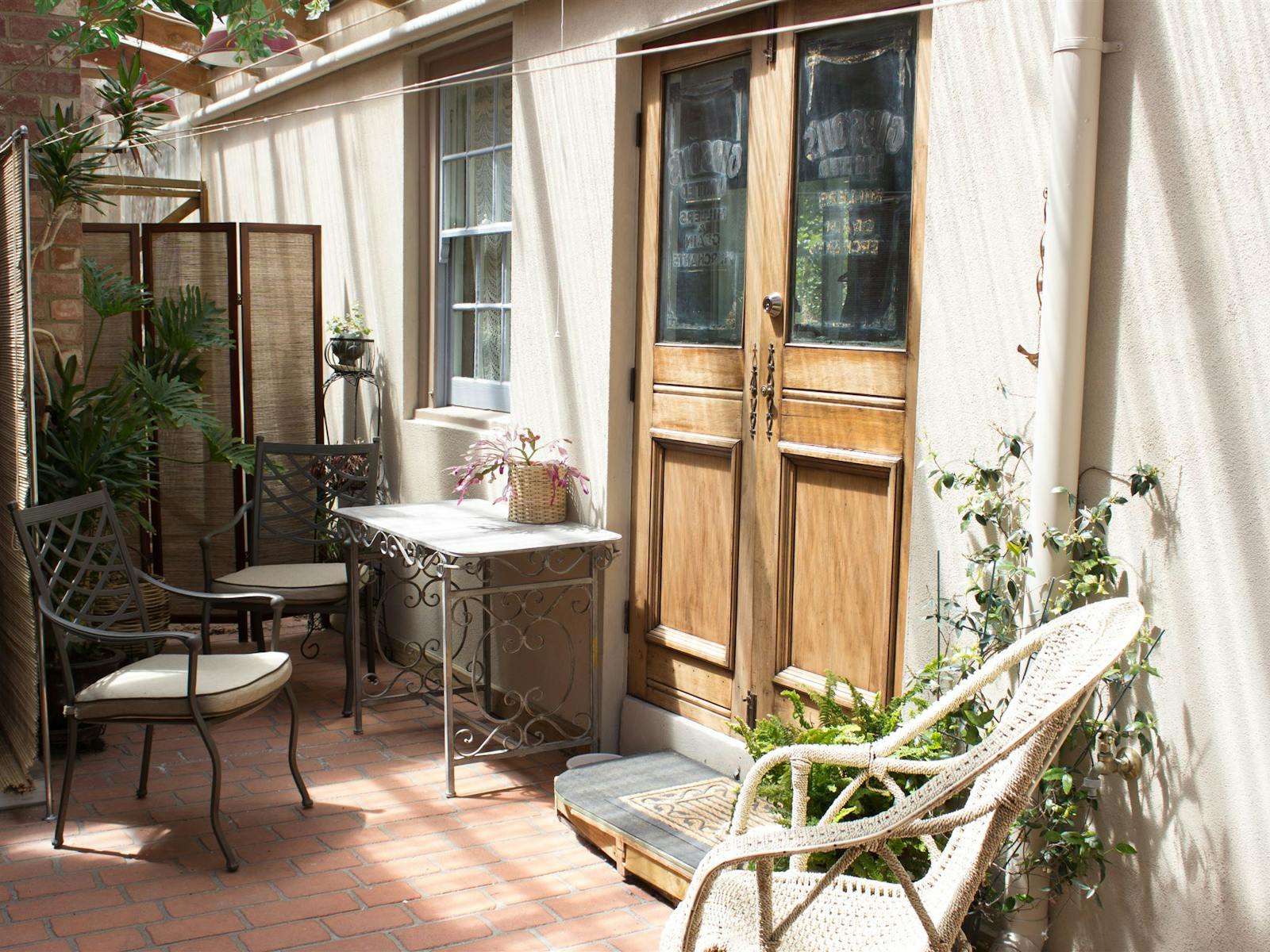Wren cottage atrium