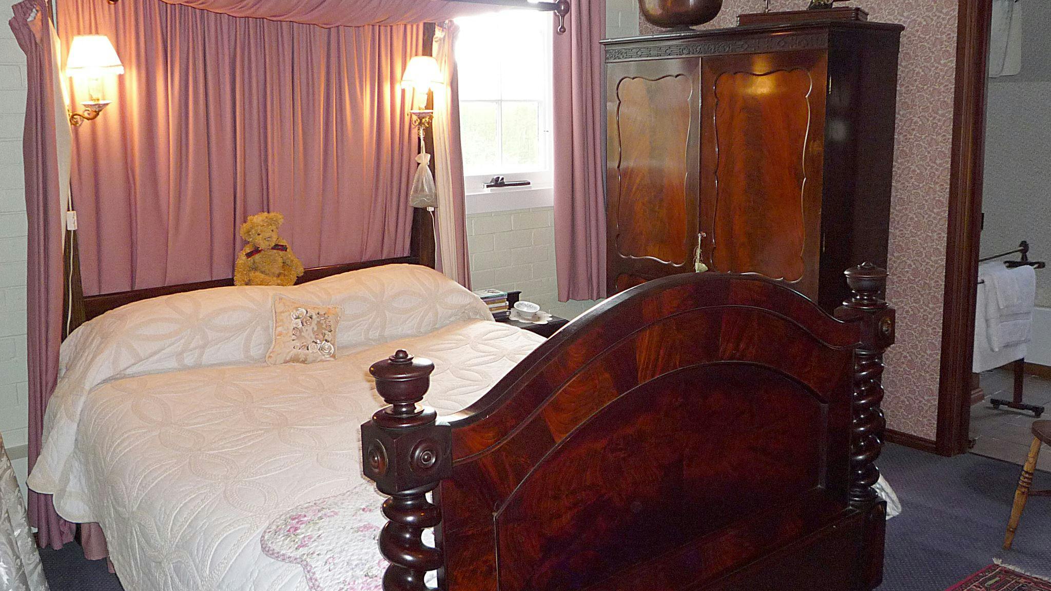 Lovely half-tester  bed