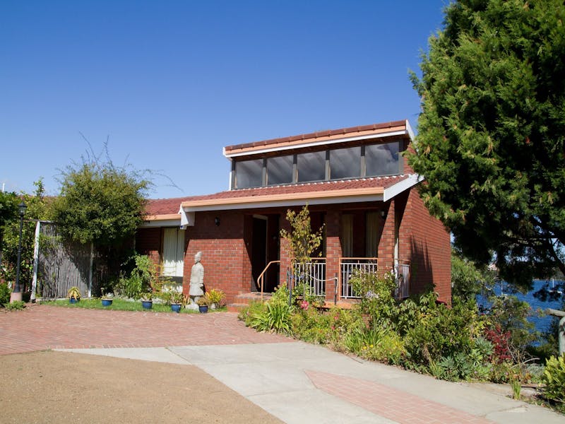 Derwent Retreat Entrance