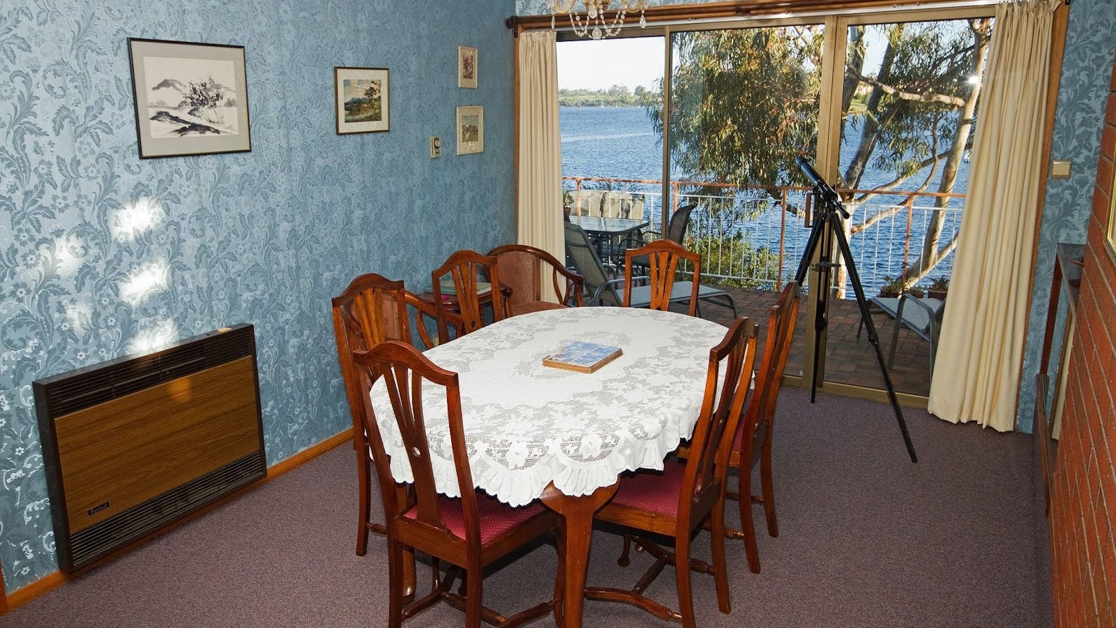 Derwent Retreat Dining