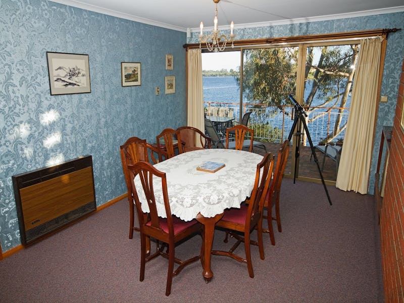 Waterside Accommodation - Derwent Retreat