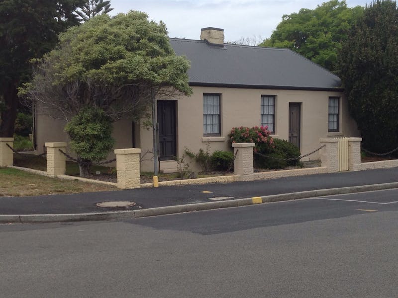 Bicheno Gaol Cottages - Discover Tasmania