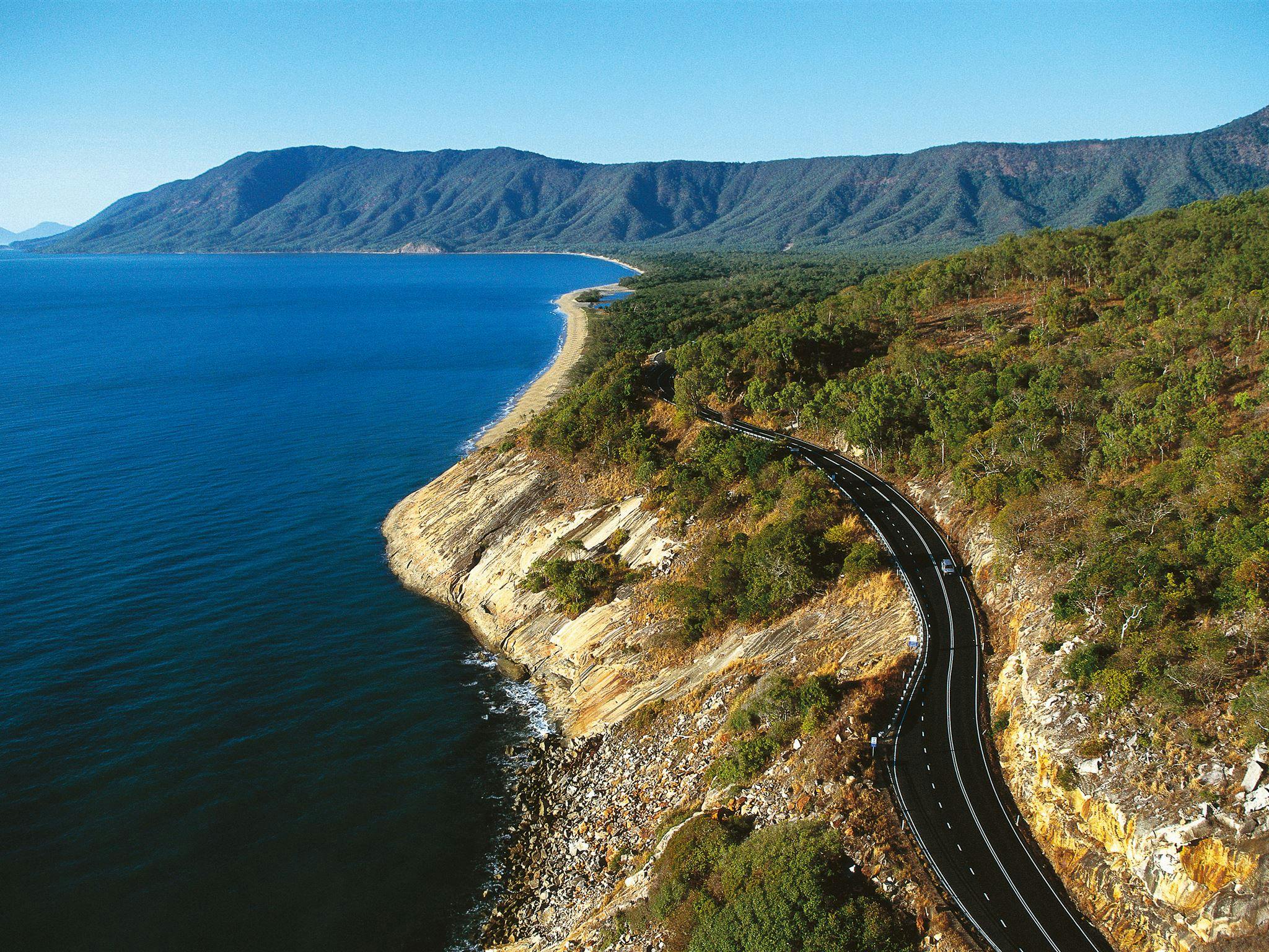 Great Barrier Reef Scenic Drive between Cairns and Port Douglas