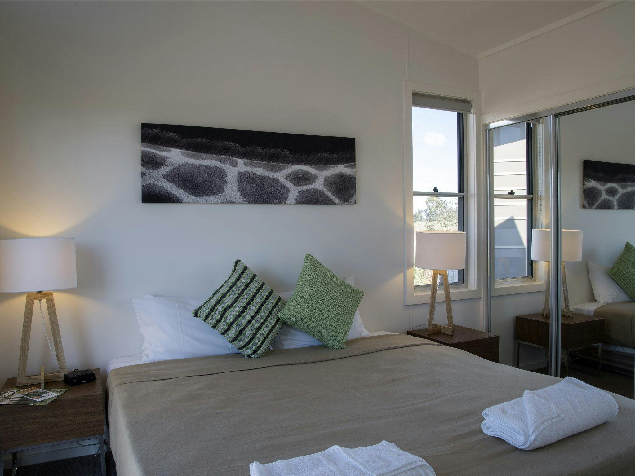 サバンナキャビン、タロンガウエスタンプレーンズ動物園