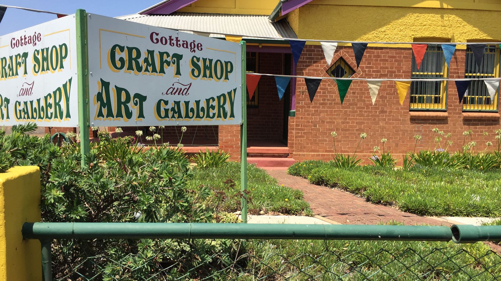 Dubbo Arts and Crafts Society Cottage Shop