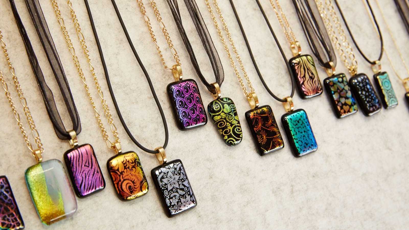 Exclusive Hot Glass Gallery