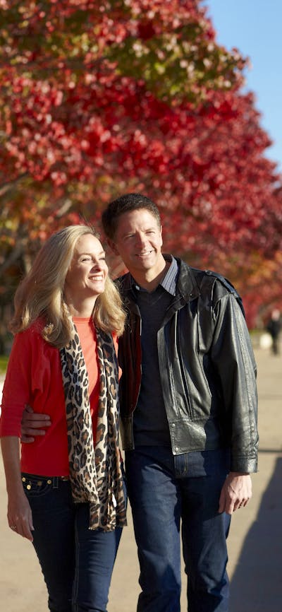 Walk on the edge of Lake Burley Griffin
