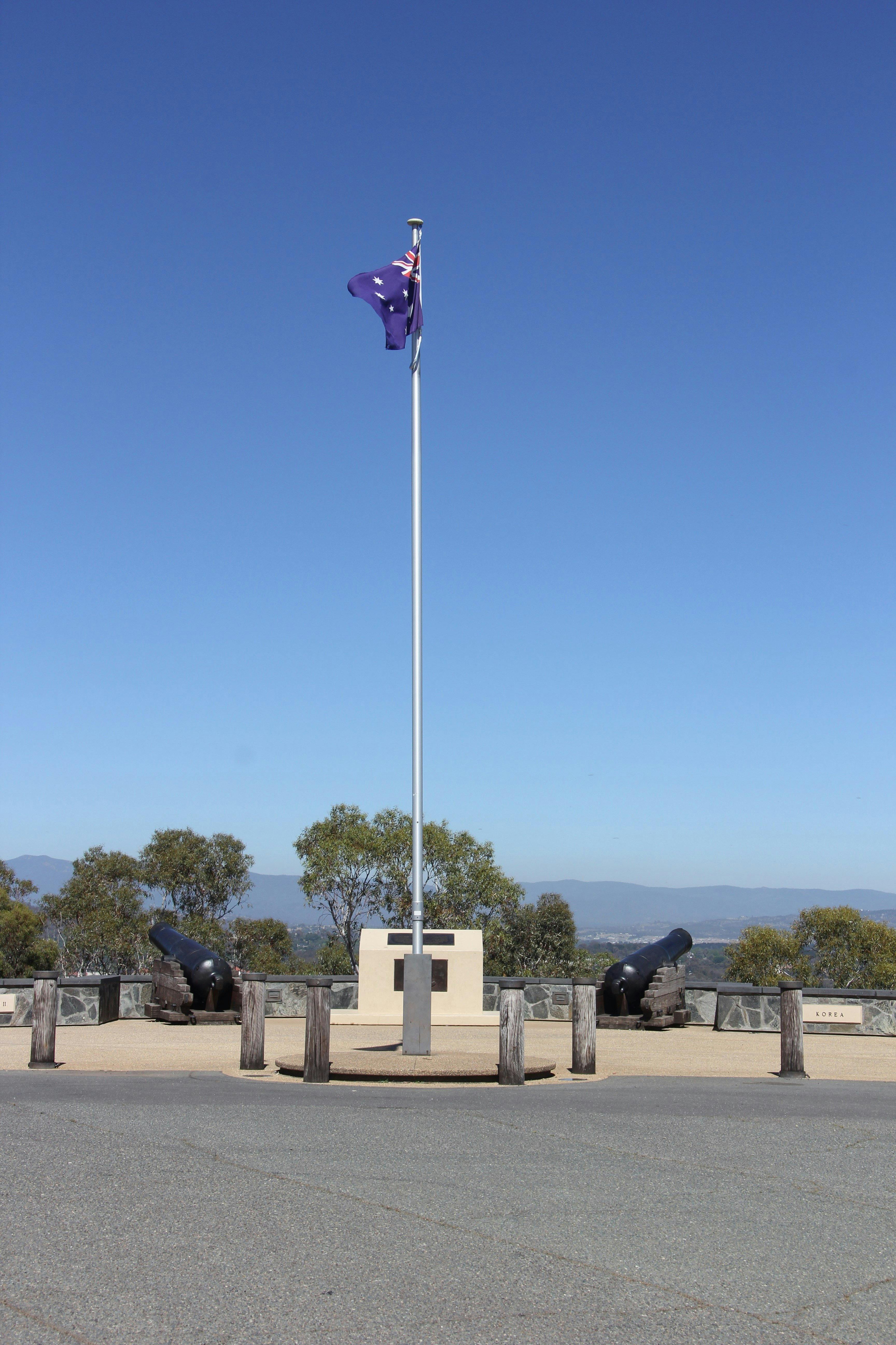 Mount Pleasant lookout with flag and cannons