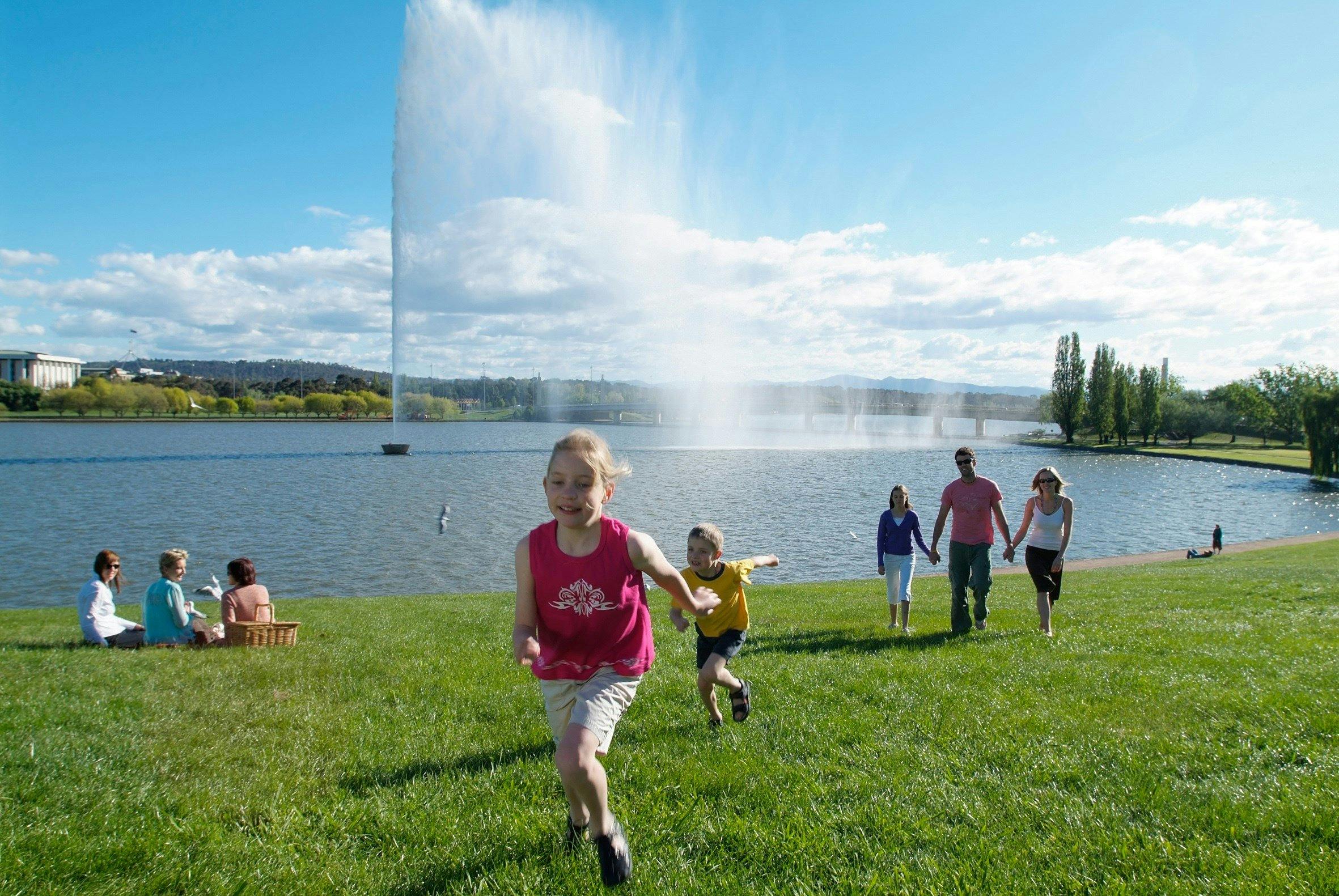 Captain Cook Memorial Jet from Regatta Point
