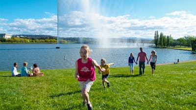 Captain Cook Memorial Jet from Regatta Point