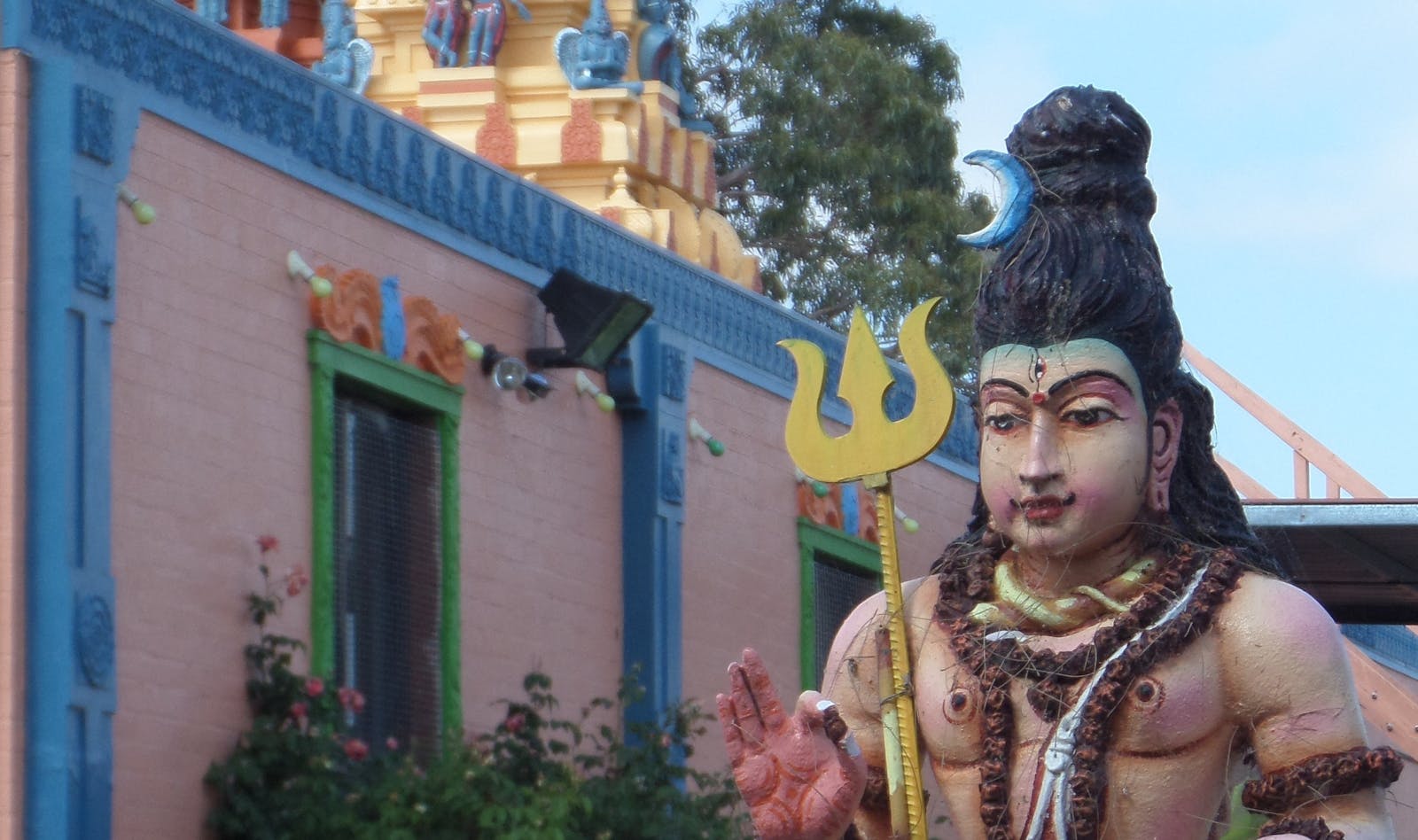 Vishnu Siva Mandir Temple and Library