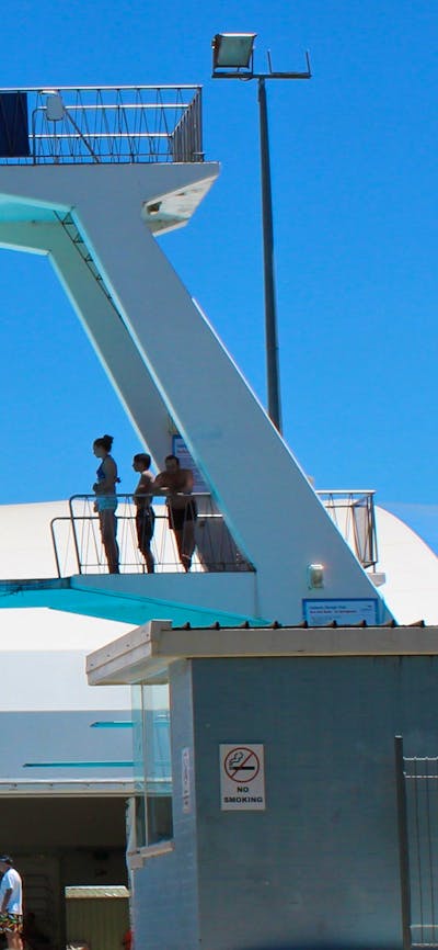 Diving tower
