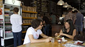 Couple eating lunch