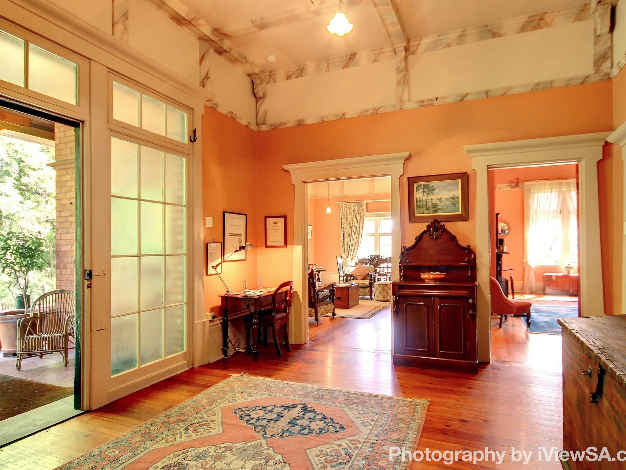 Experience Adelaide Buxton Manor Lowe Esquire Apartment