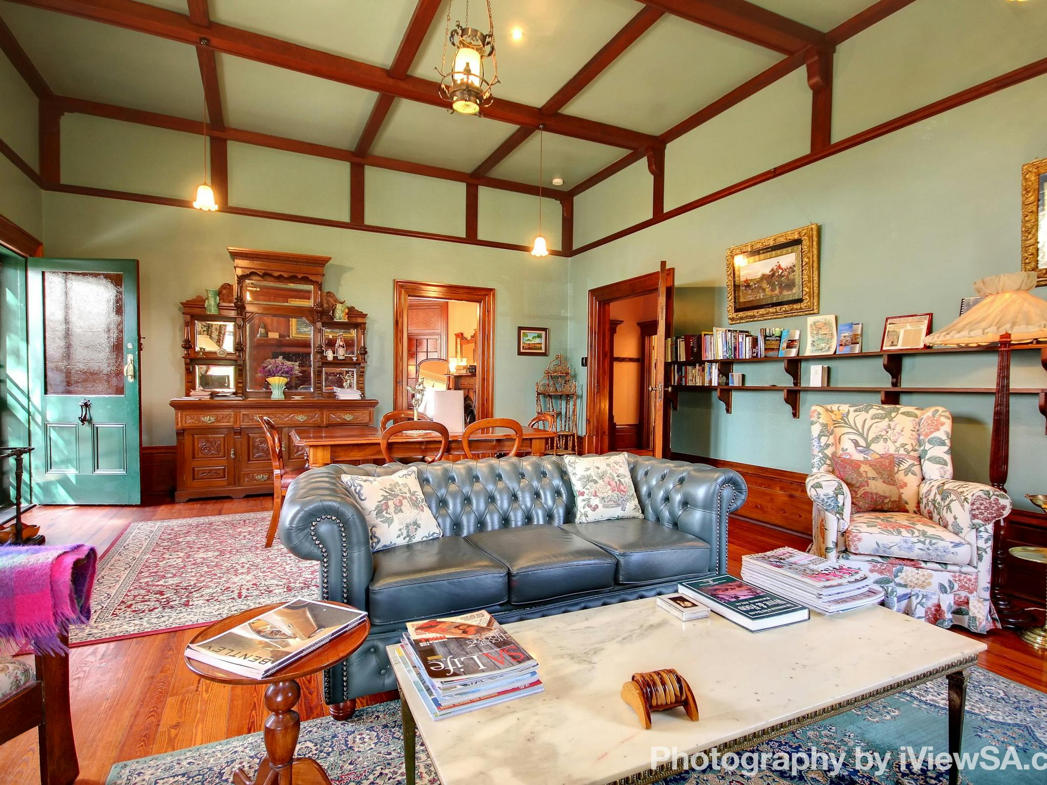 Buxton Manor - Musica Viva Apartment Slider Image 2