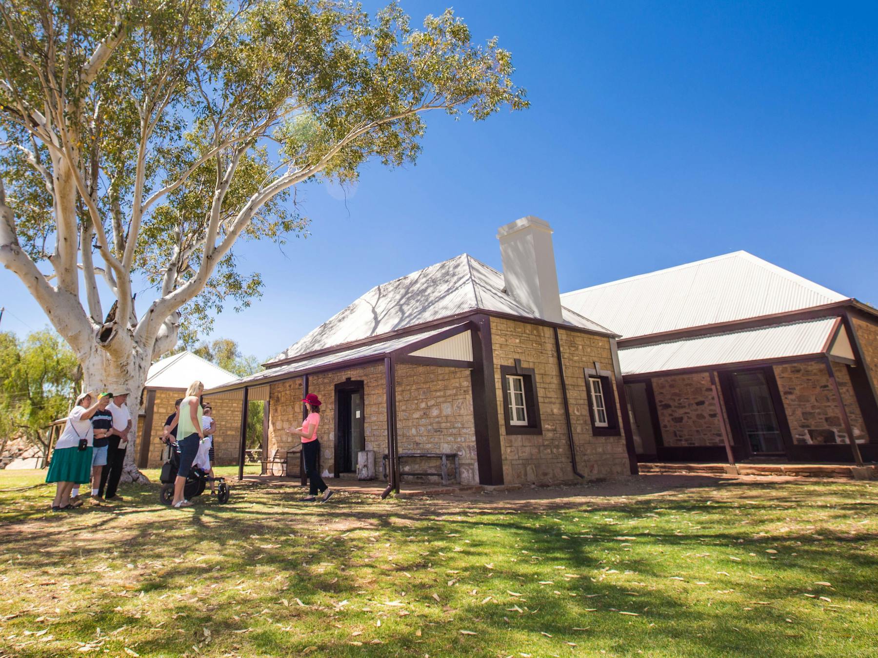 alice springs telegraph station trail station