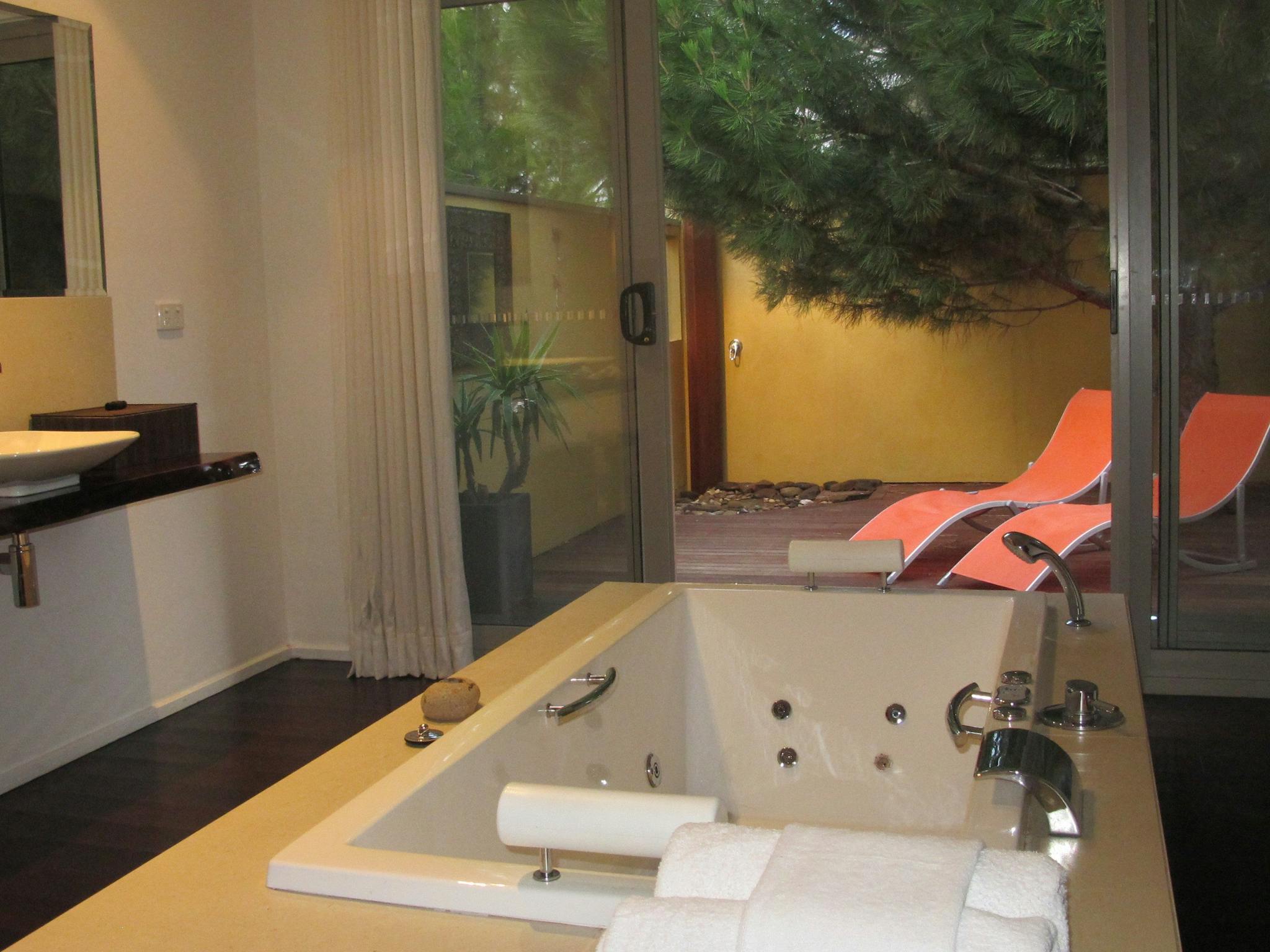 Dusk Spa Villa