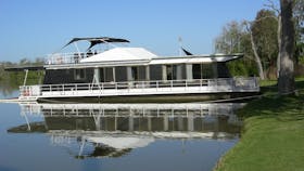 Galaxy Houseboat