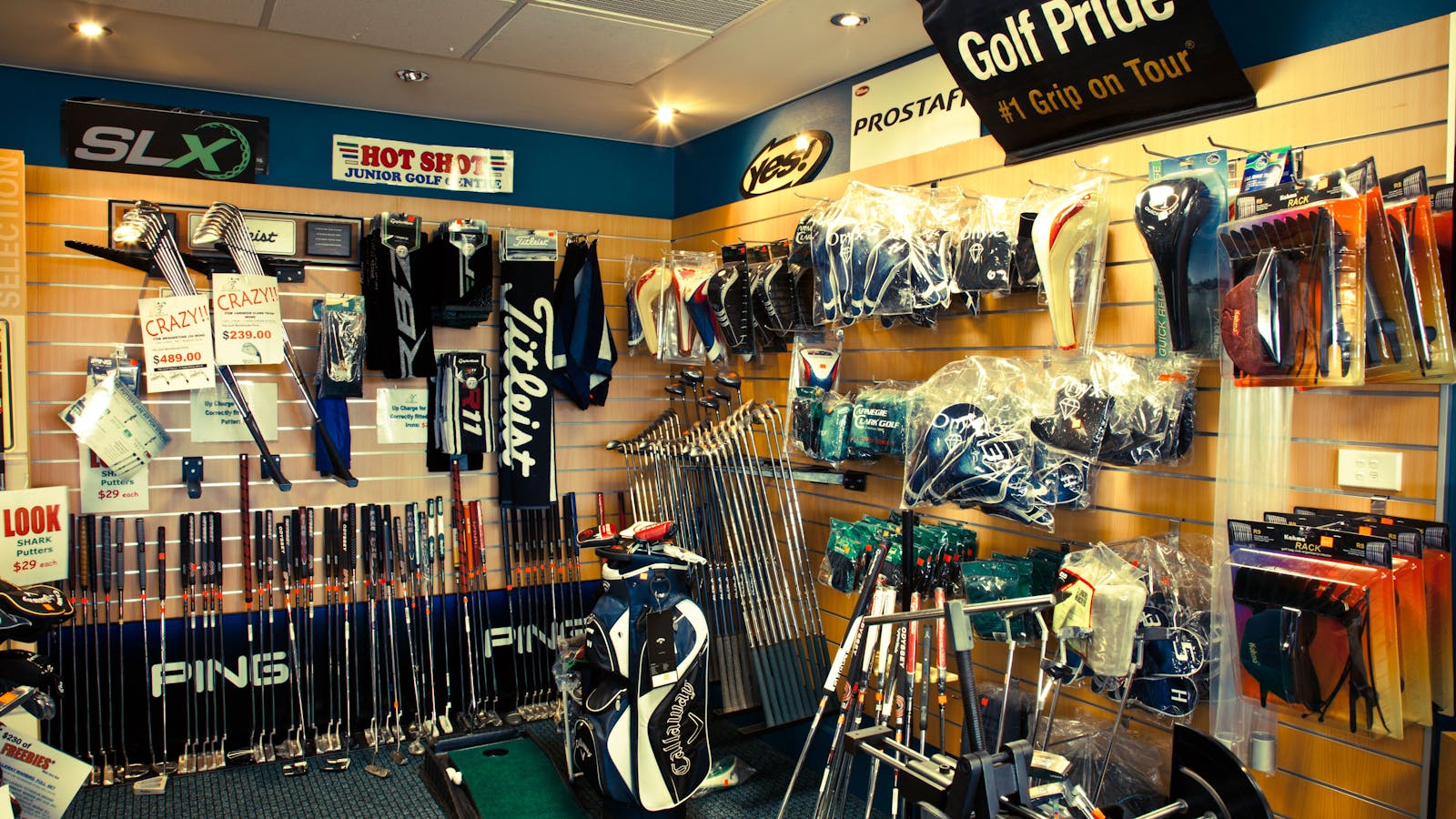 Gungahlin Lakes Golf and Community Club