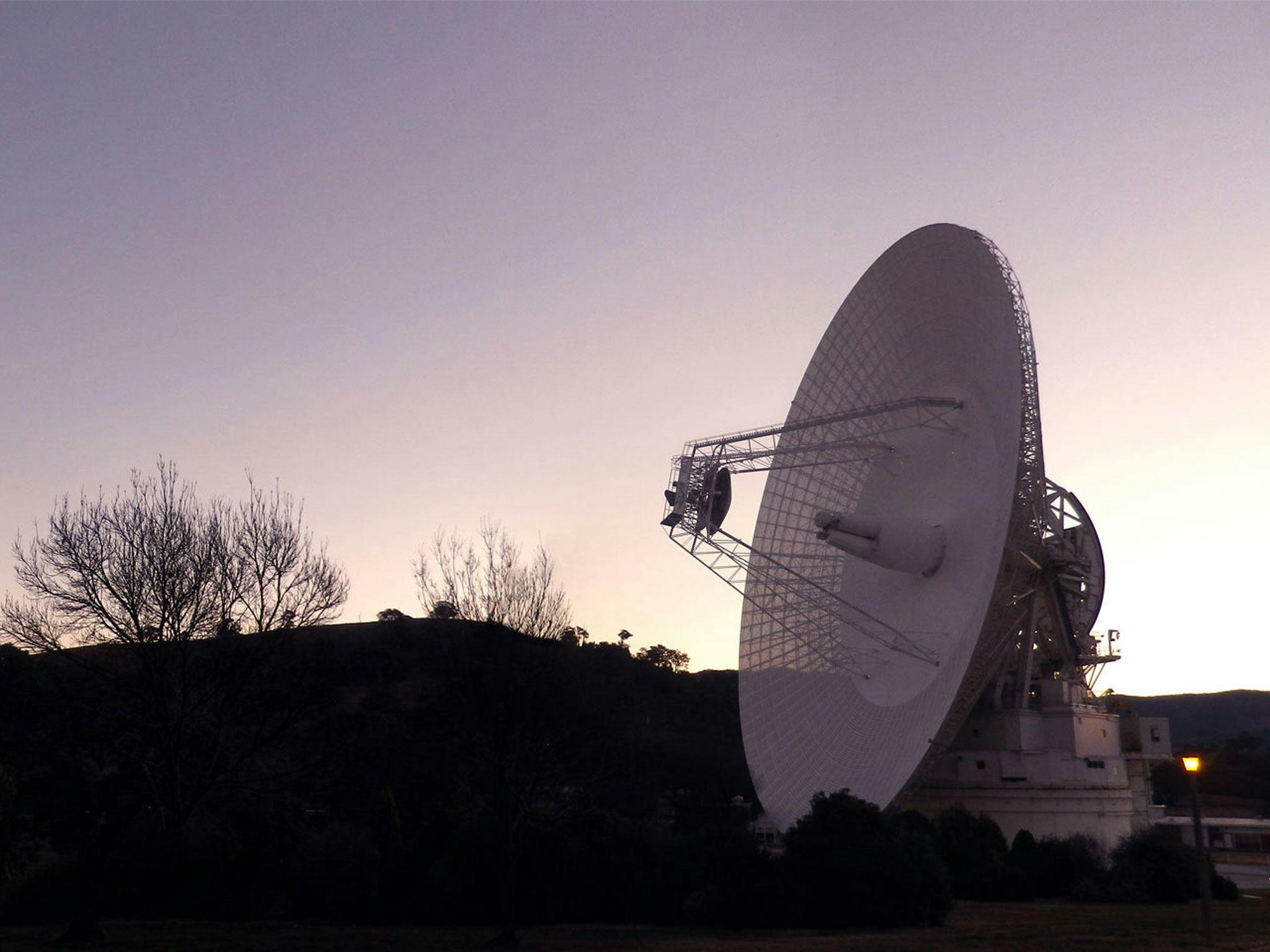Radio quiet valley location at Canberra Deep space communication complex
