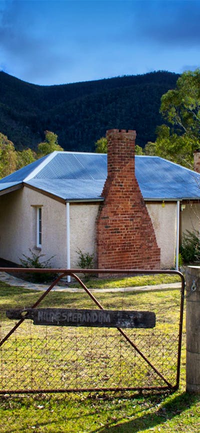 Nils Desperandum exterior