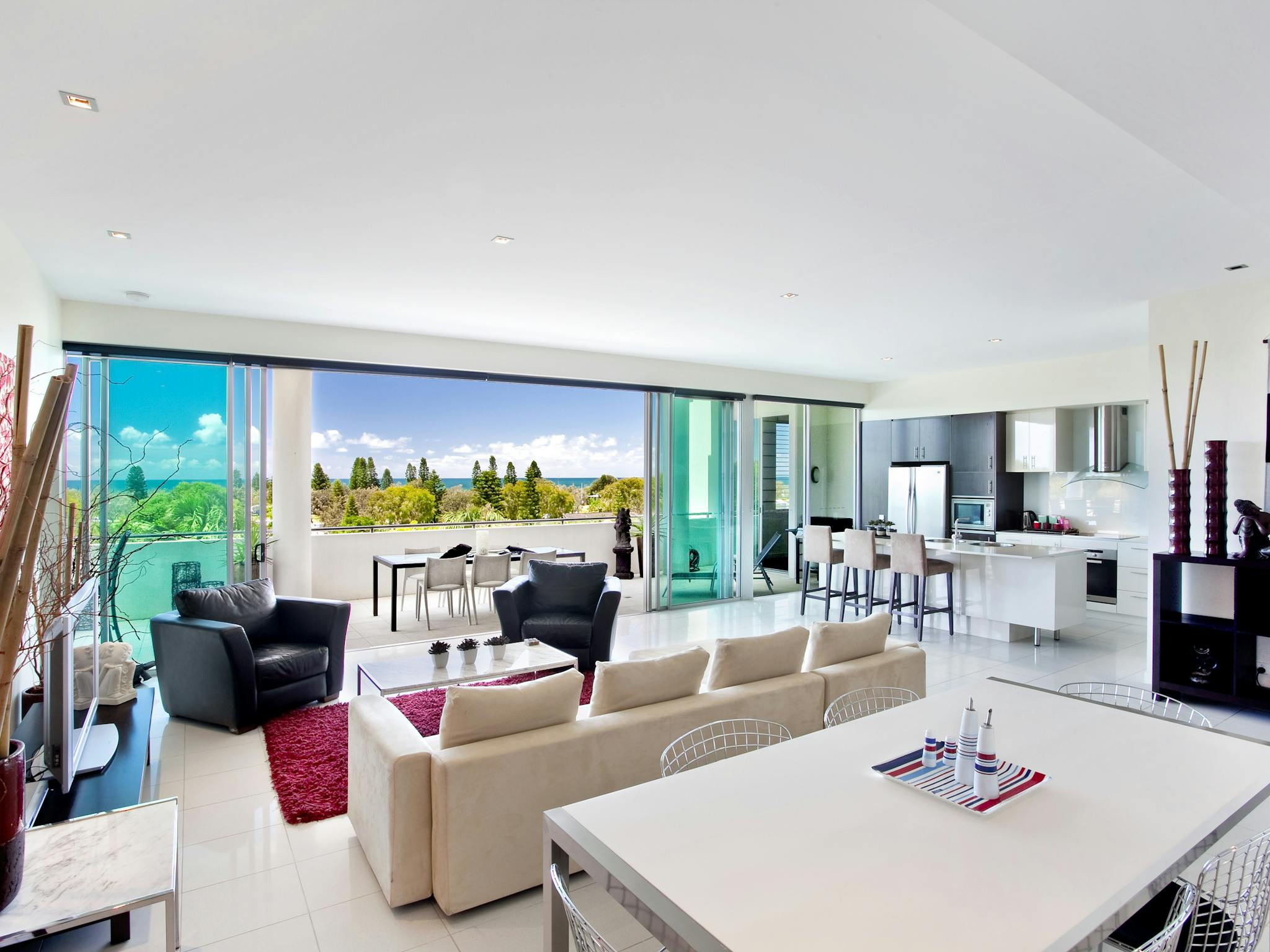 Luxury and spacious Sub-penthouse Luxury and spacious Sub-penthouse