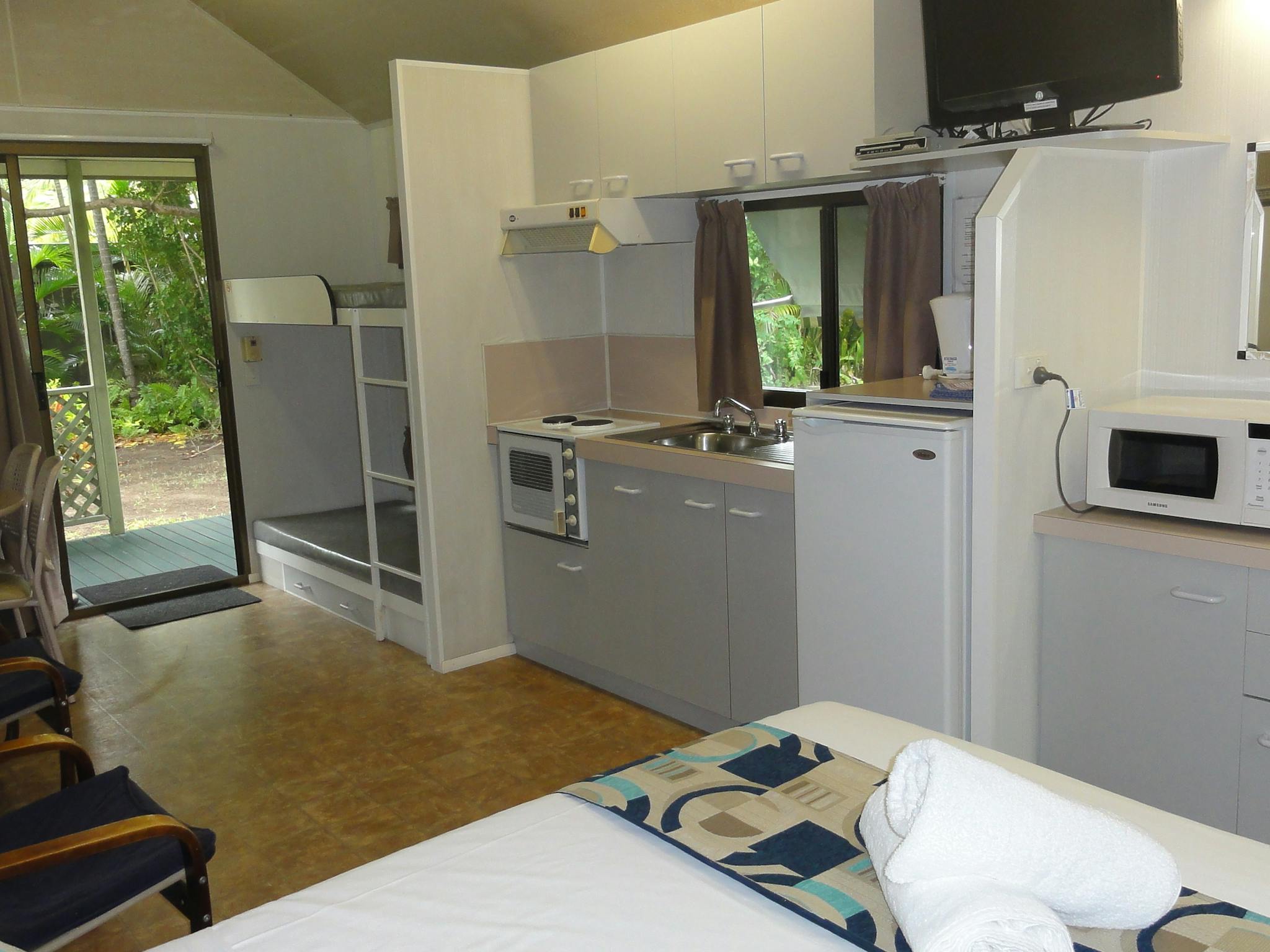 Studio Villa Kitchen Palm View Apartment