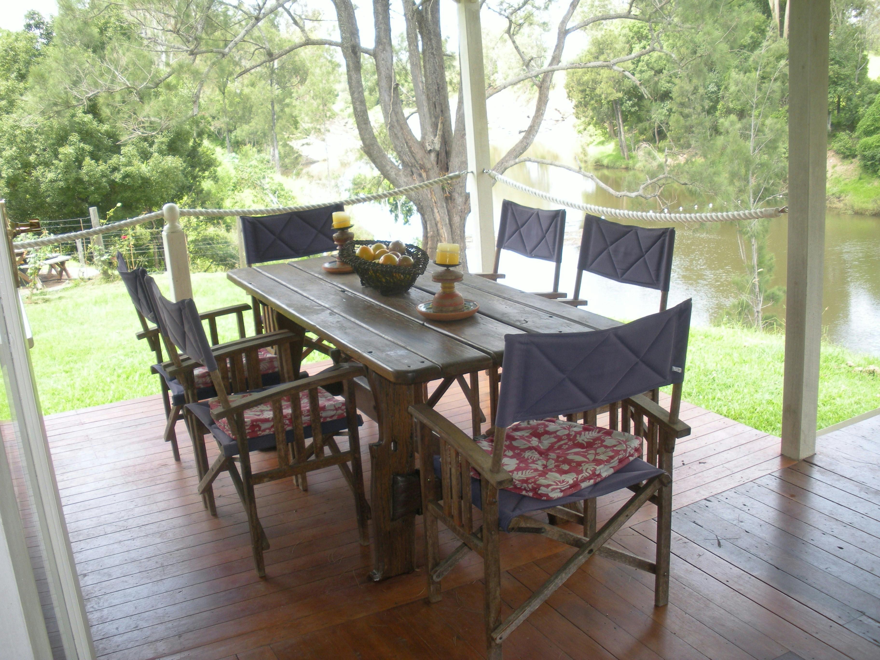 Alfresco dining
