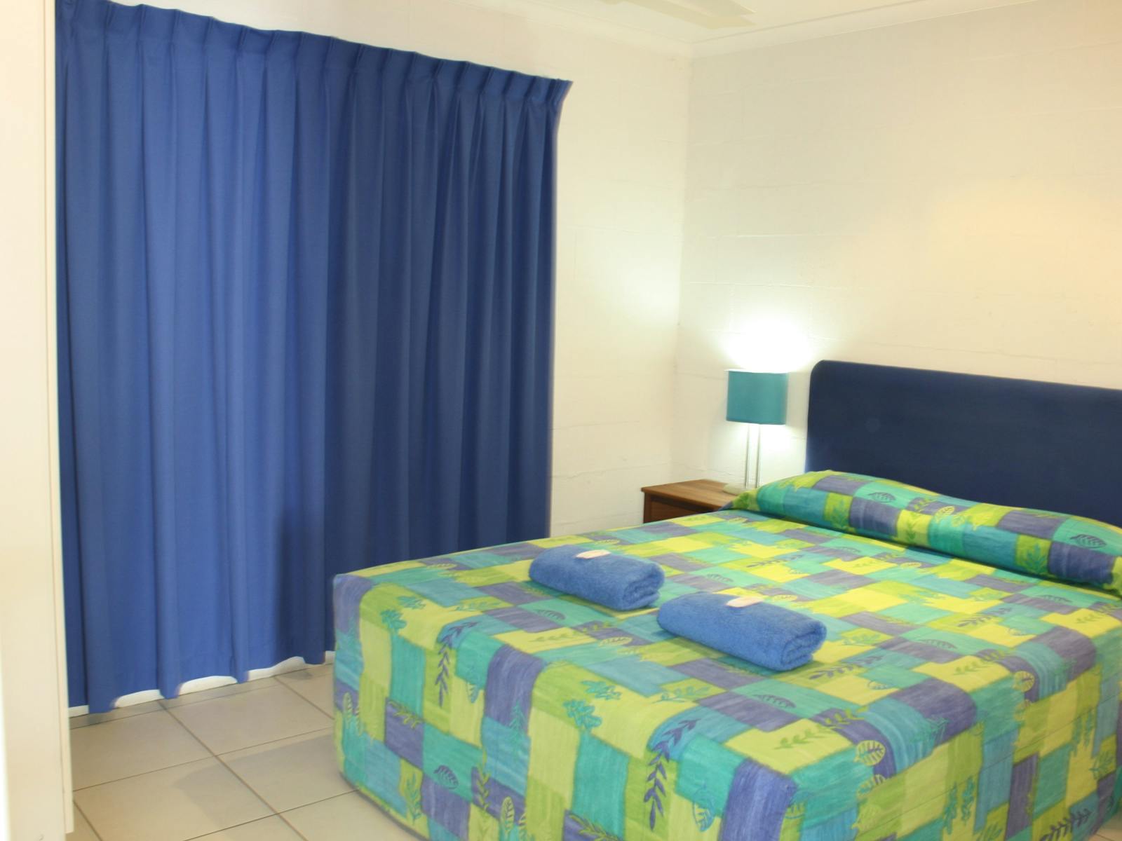 Fully self contained, air-conditioned, separate lounge, kitchen and bathroom
