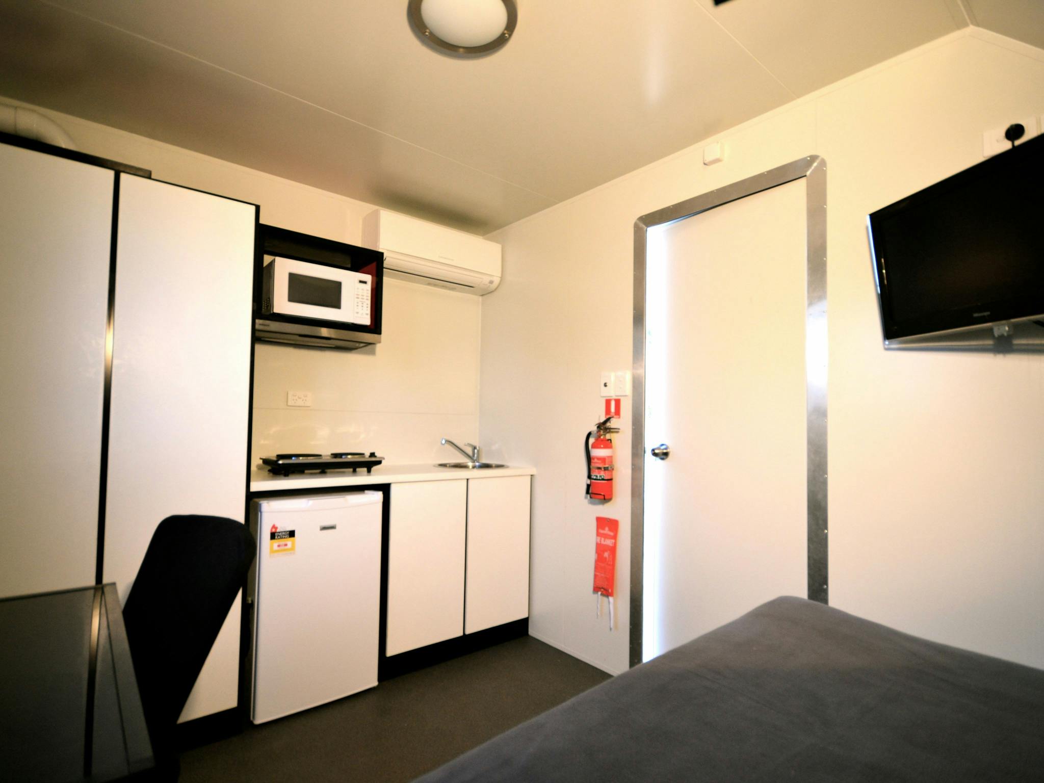 King Single with Kitchenette King Single with Kitchenette