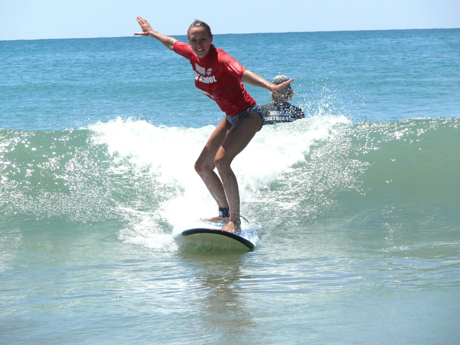 surfing, surf school, agnes water, gladstone region, southern great barrier reef