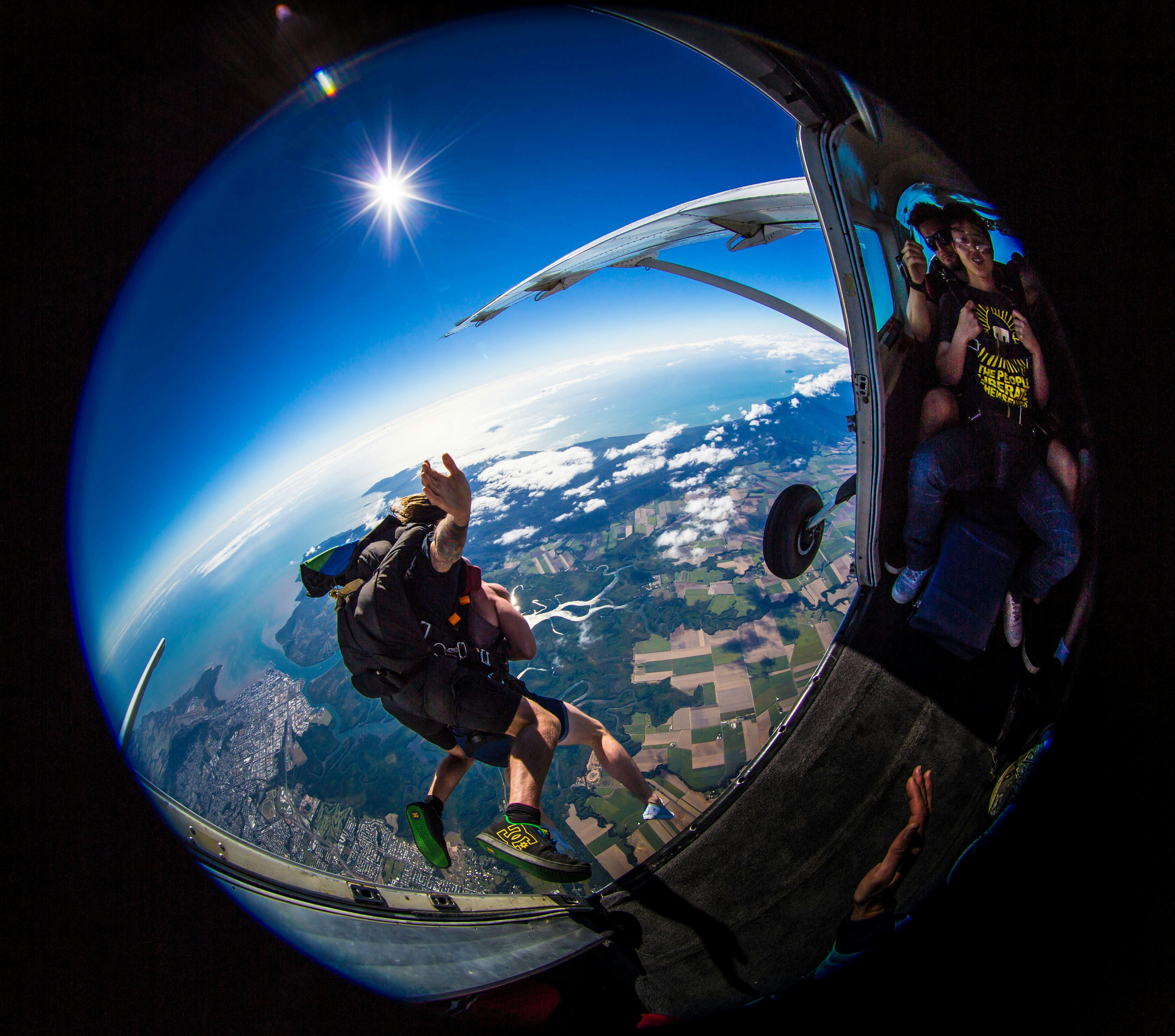 Skydive Cairns up to 15000 Feet Tandem Skydive