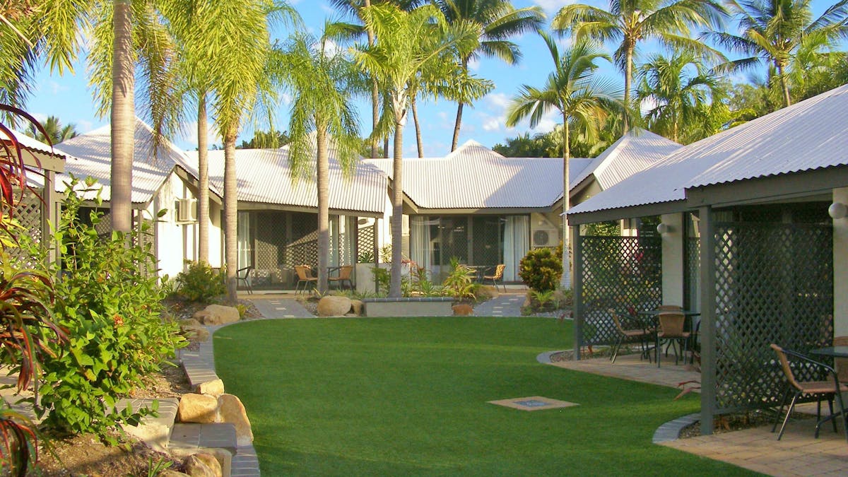 Island Leisure Resort Exterior