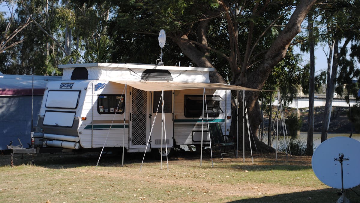 Riverside Tourist Park
