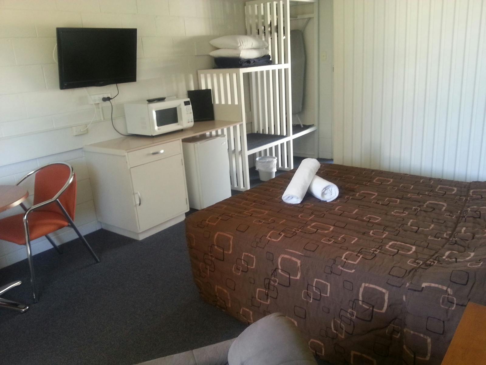 Free WiFi and Foxtel in all Motel Rooms