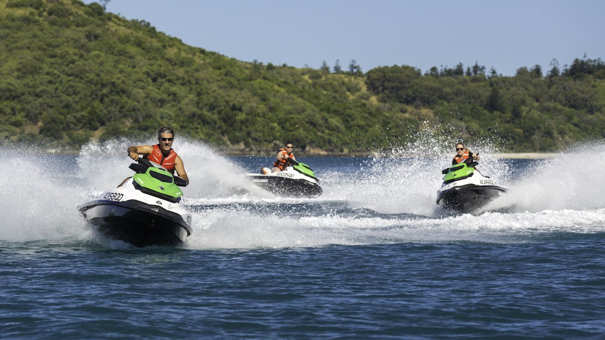 jet ski tours airlie beach
